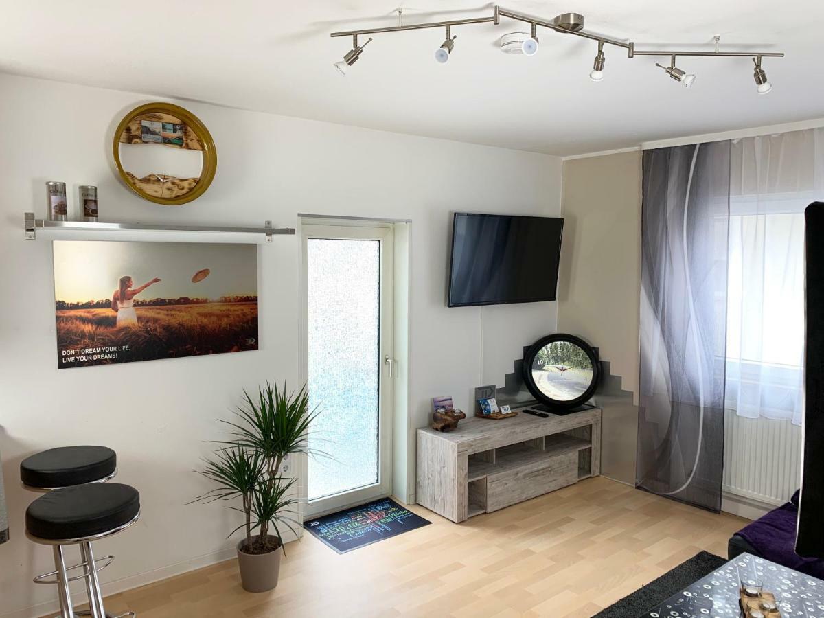 Schoenes Apartment Terrasse 2P. Stadtnah Wuerzburg Wlan מראה חיצוני תמונה